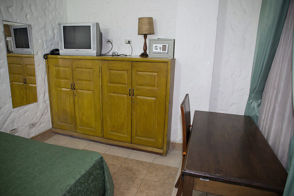 Ayenda 1223 Porton De La 10 Hotel Medellín Buitenkant foto