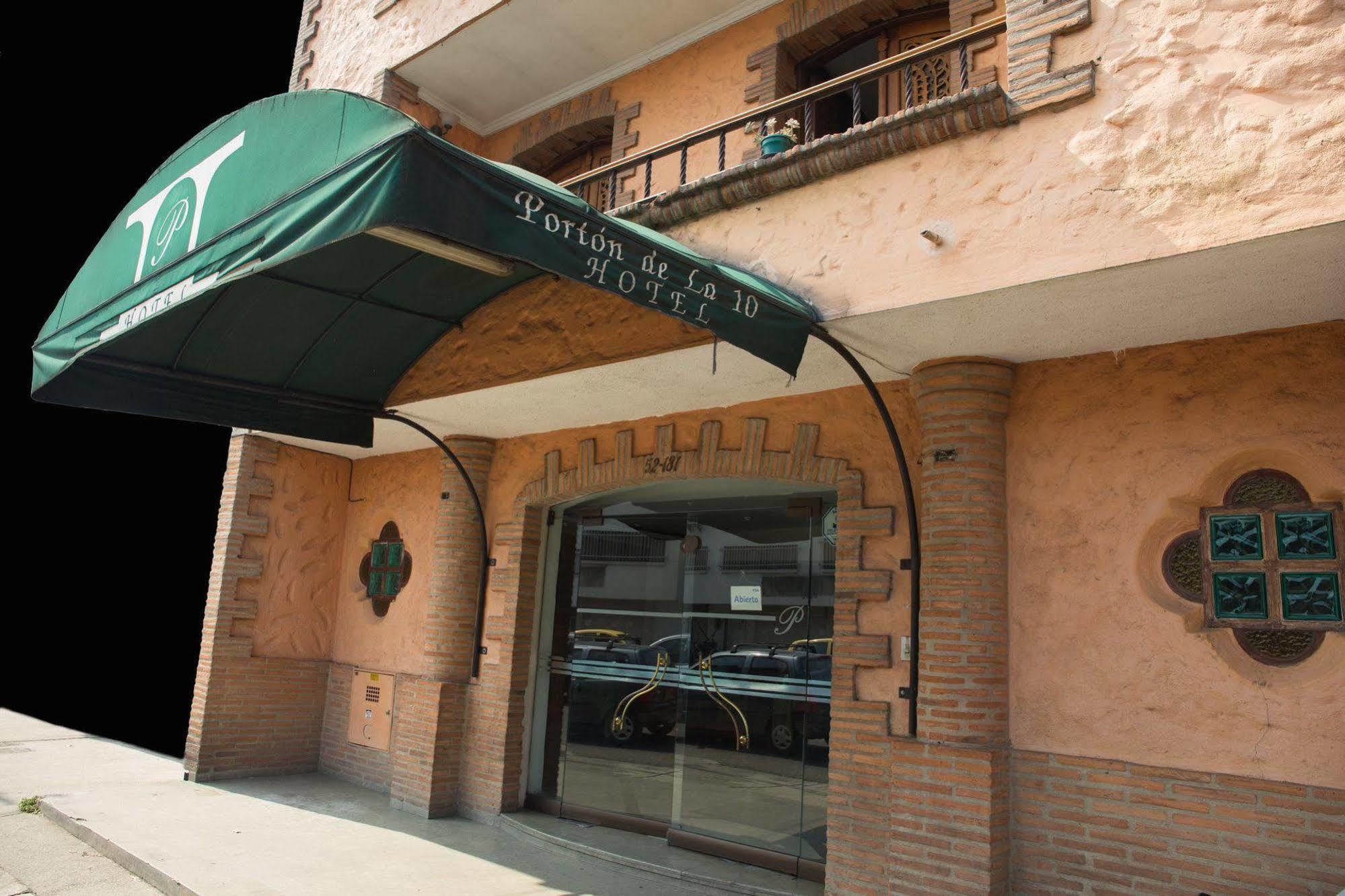 Ayenda 1223 Porton De La 10 Hotel Medellín Buitenkant foto
